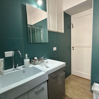 1feb3d54-c293-4e12-ace9-9407011c5aba